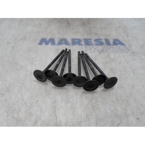 Renault - Trafic - Induction valve