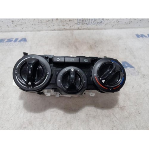 Peugeot - 208 - Heater control panel