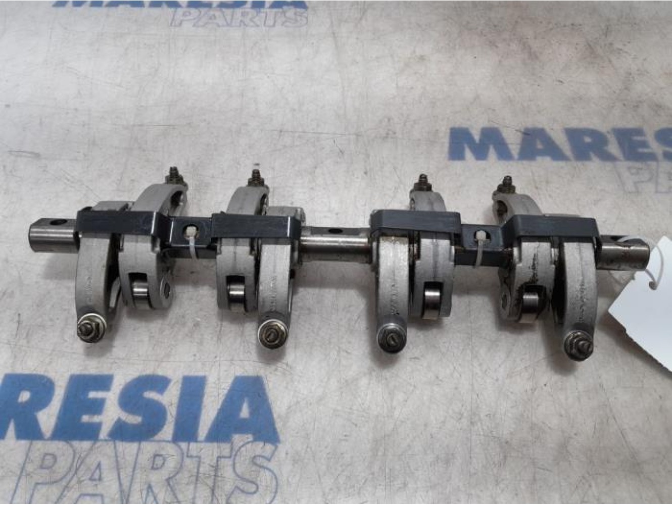 Renault - Twingo - Rocker arm shaft