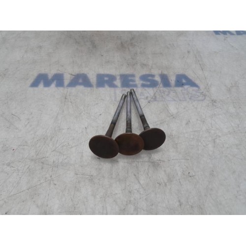 Citroen - C4 Cactus - Exhaust valve