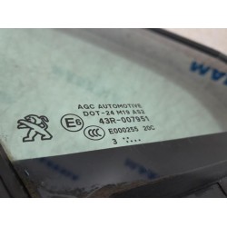Peugeot - 208 - Dreieckfenster rechts vorne