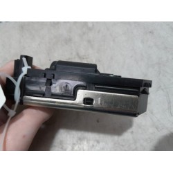 Peugeot - 208 - Tailgate lock mechanism