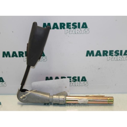Renault - Laguna - Seatbelt tensioner, right