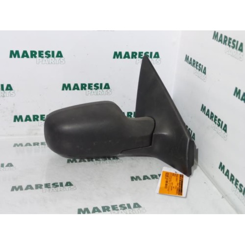Renault - Megane - Wing mirror, right
