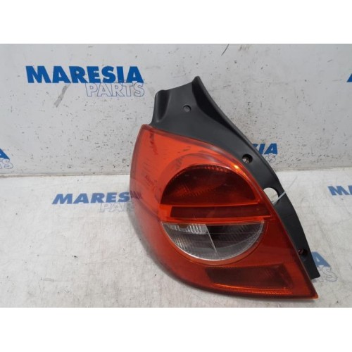 Renault - Clio - Achterlicht links