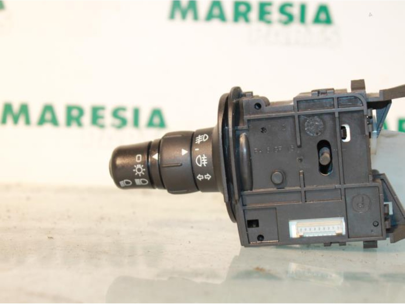 Renault - Megane Scenic - Indicator switch
