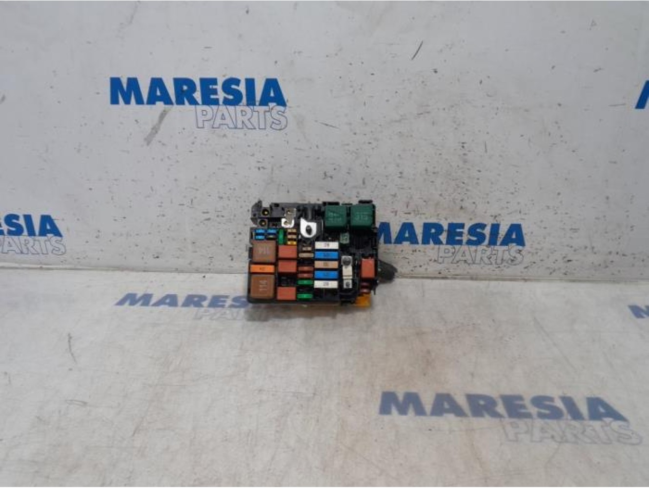 Citroen - C4 Cactus - Fuse box