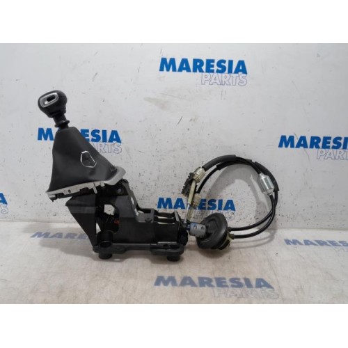 Citroen - C4 Cactus - Gear stick