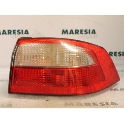 Renault - Laguna - Taillight, right