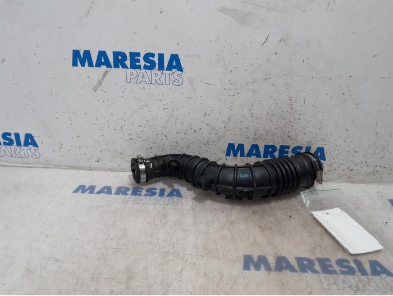 Renault - Captur - Air intake hose