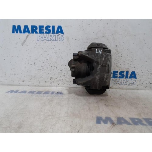 Renault - Captur - Front brake calliper, left