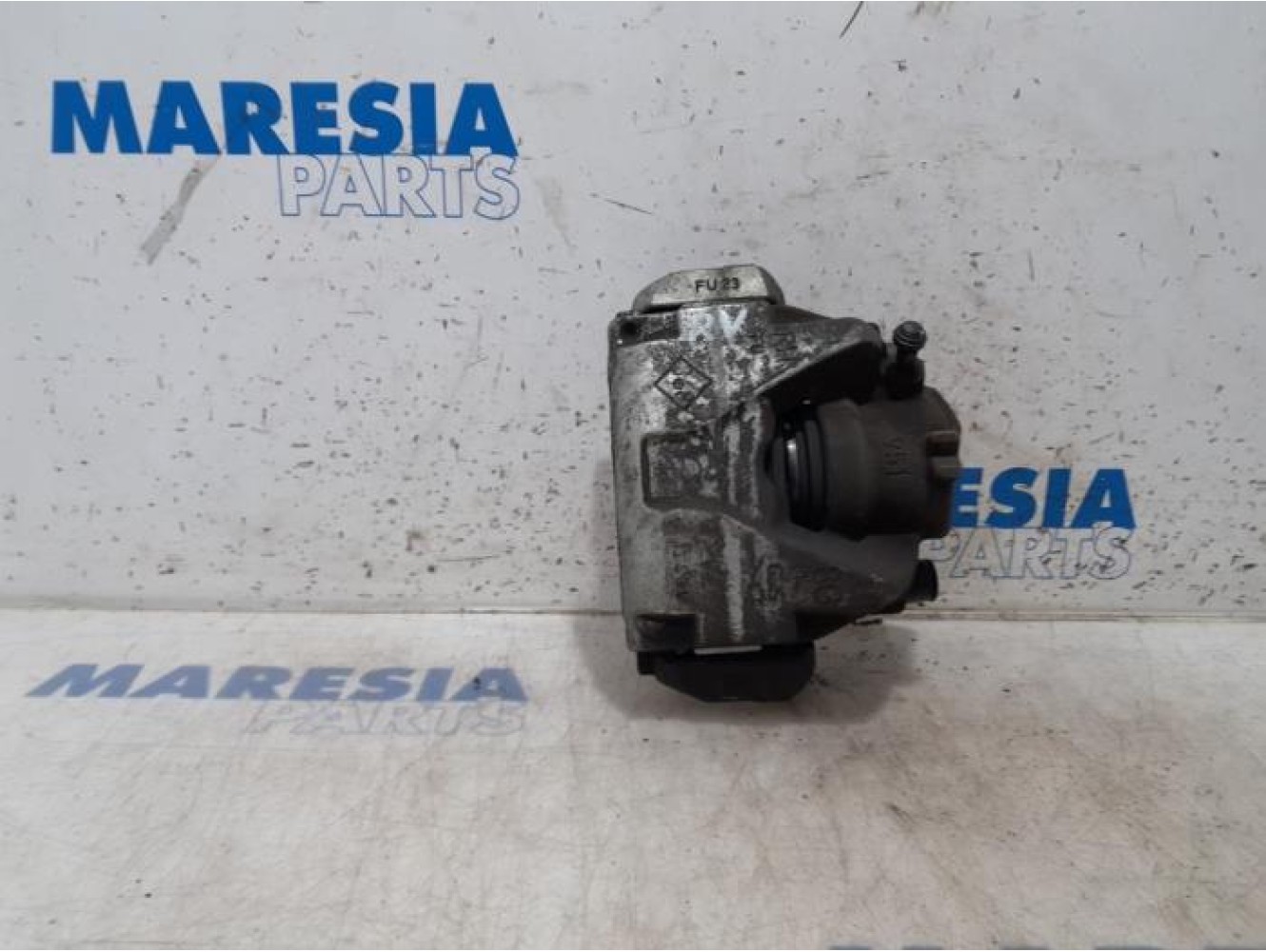 Renault - Captur - Front brake calliper, right