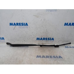 Citroen - DS3 - Front wiper arm