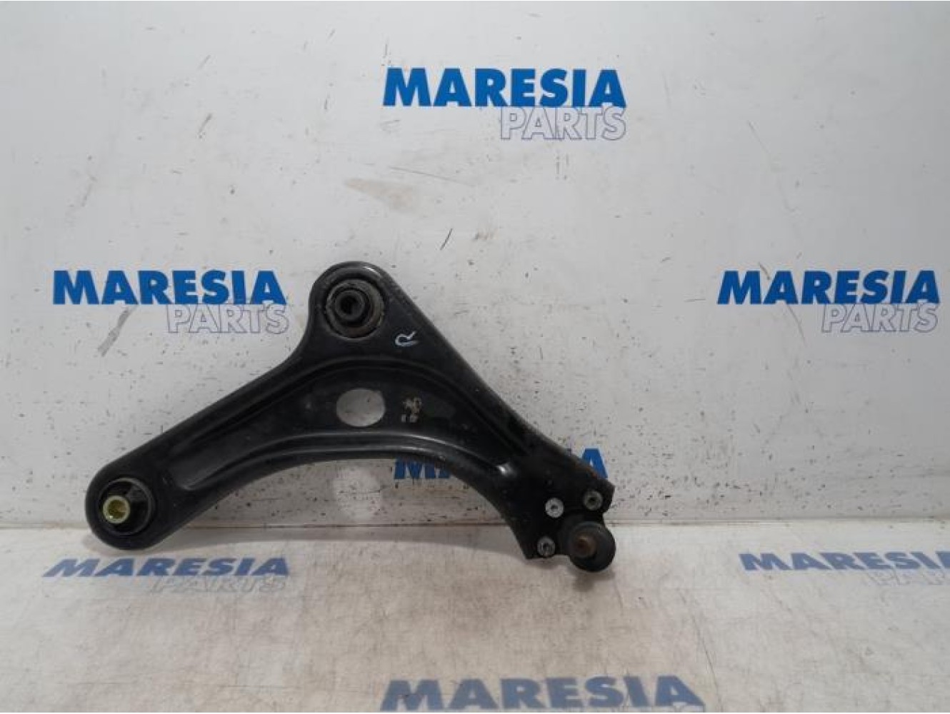 Citroen - C4 Cactus - Front lower wishbone, right