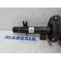 Citroen - C4 Cactus - Front shock absorber rod, right