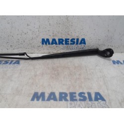 Citroen - C4 Cactus - Front wiper arm