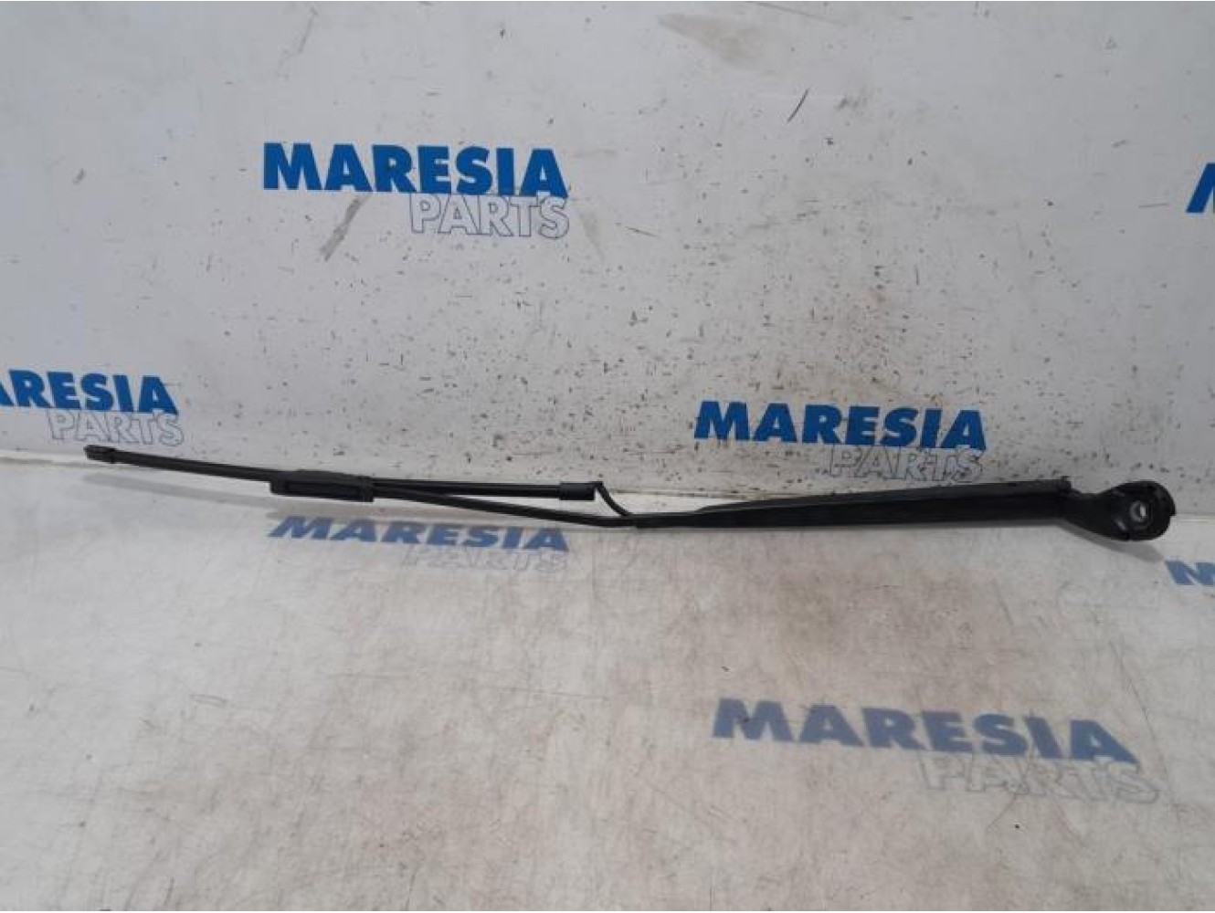 Citroen - C4 Cactus - Front wiper arm