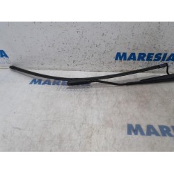 Citroen - C4 Cactus - Front wiper arm