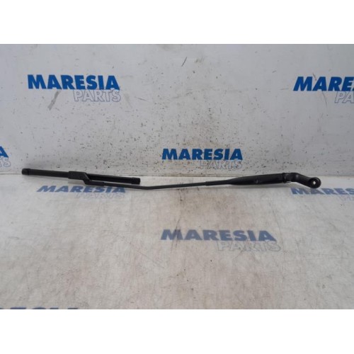 Fiat - 500 - Front wiper arm