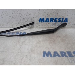 Citroen - C3 - Front wiper arm