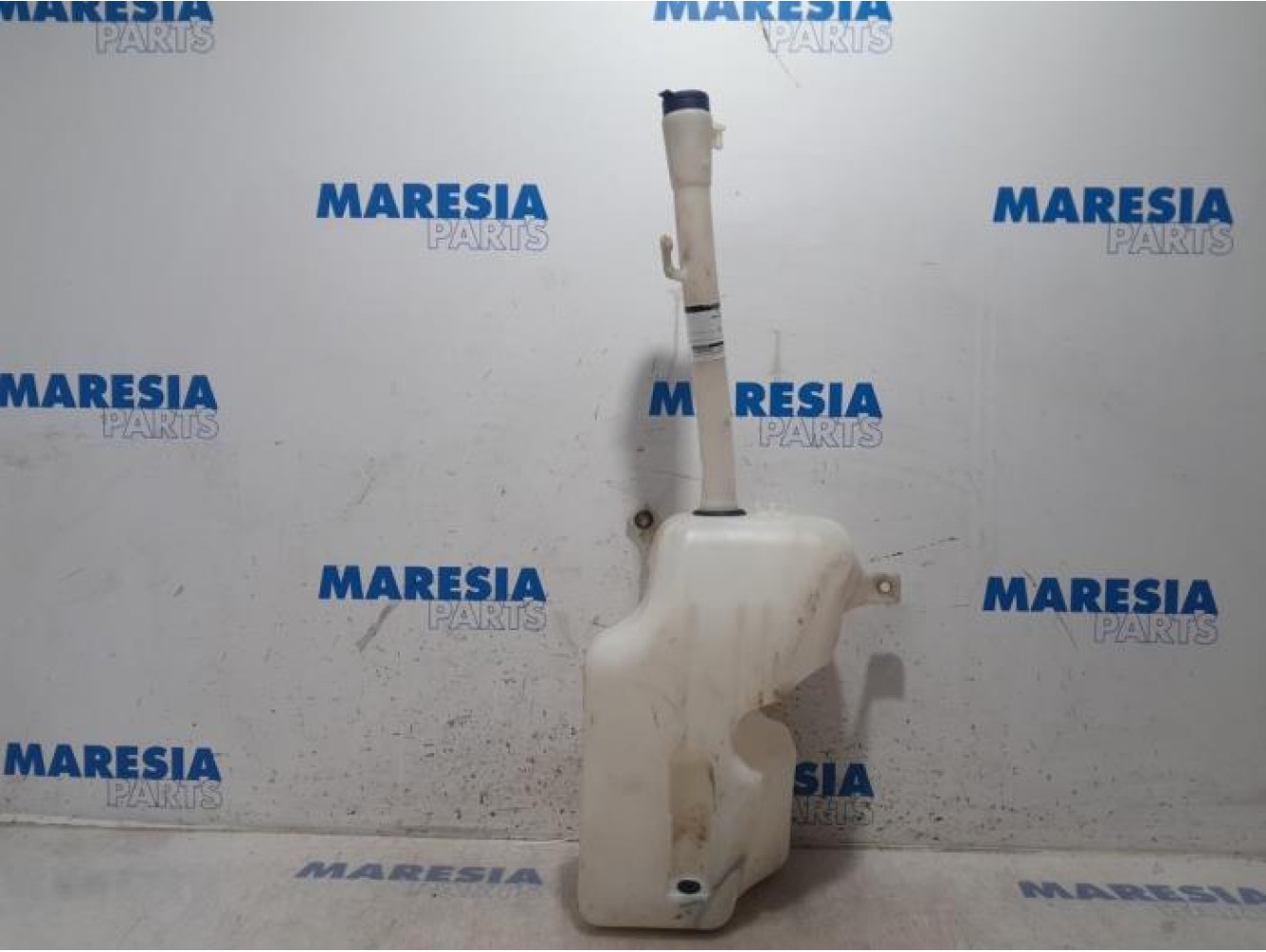 Fiat - Doblo - Front windscreen washer reservoir