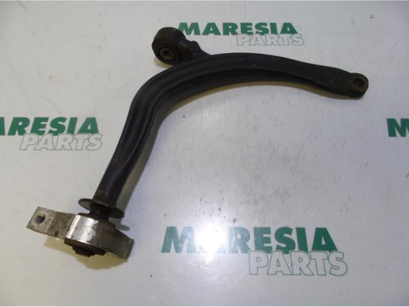 Citroen - C5 - Front lower wishbone, right