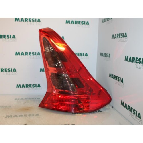 Citroen - C4 - Taillight, right