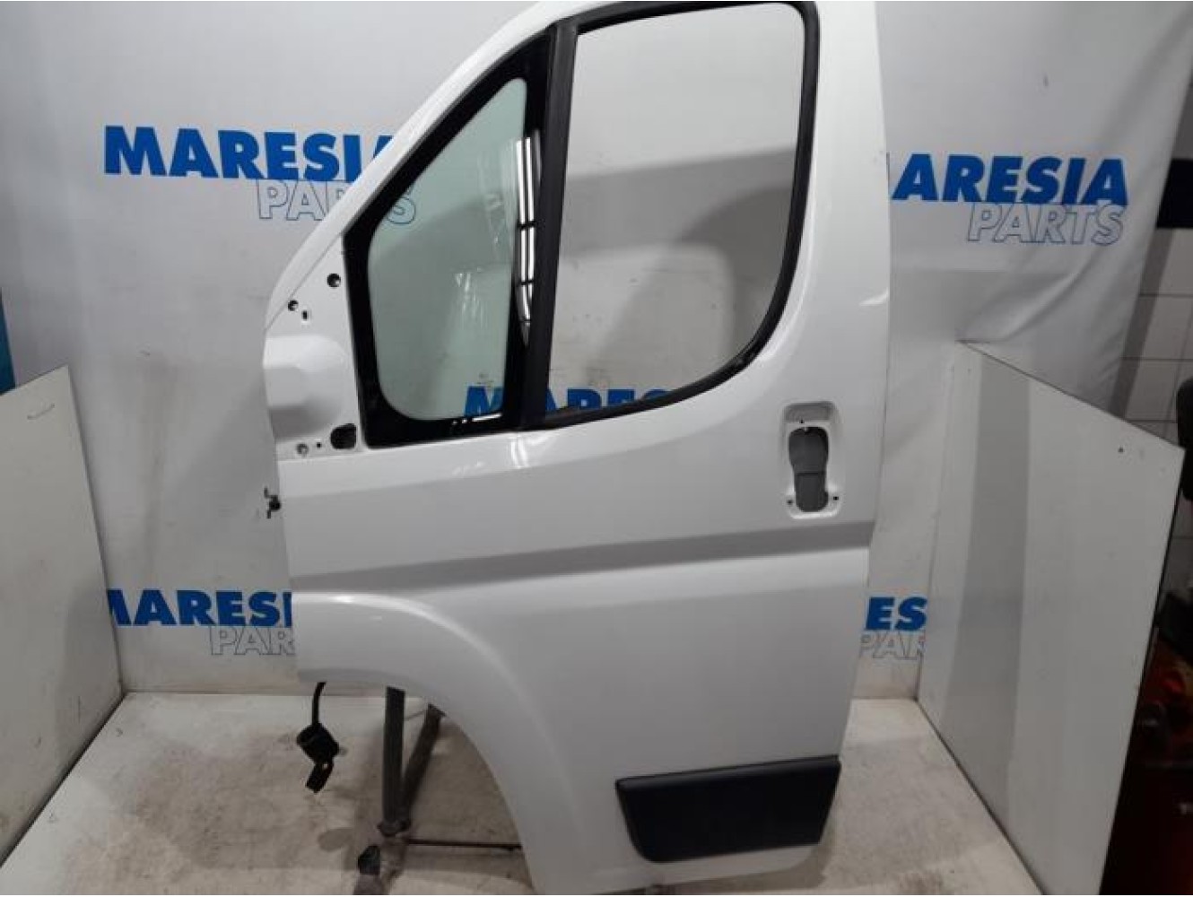 Peugeot - Boxer - Door 2-door, left