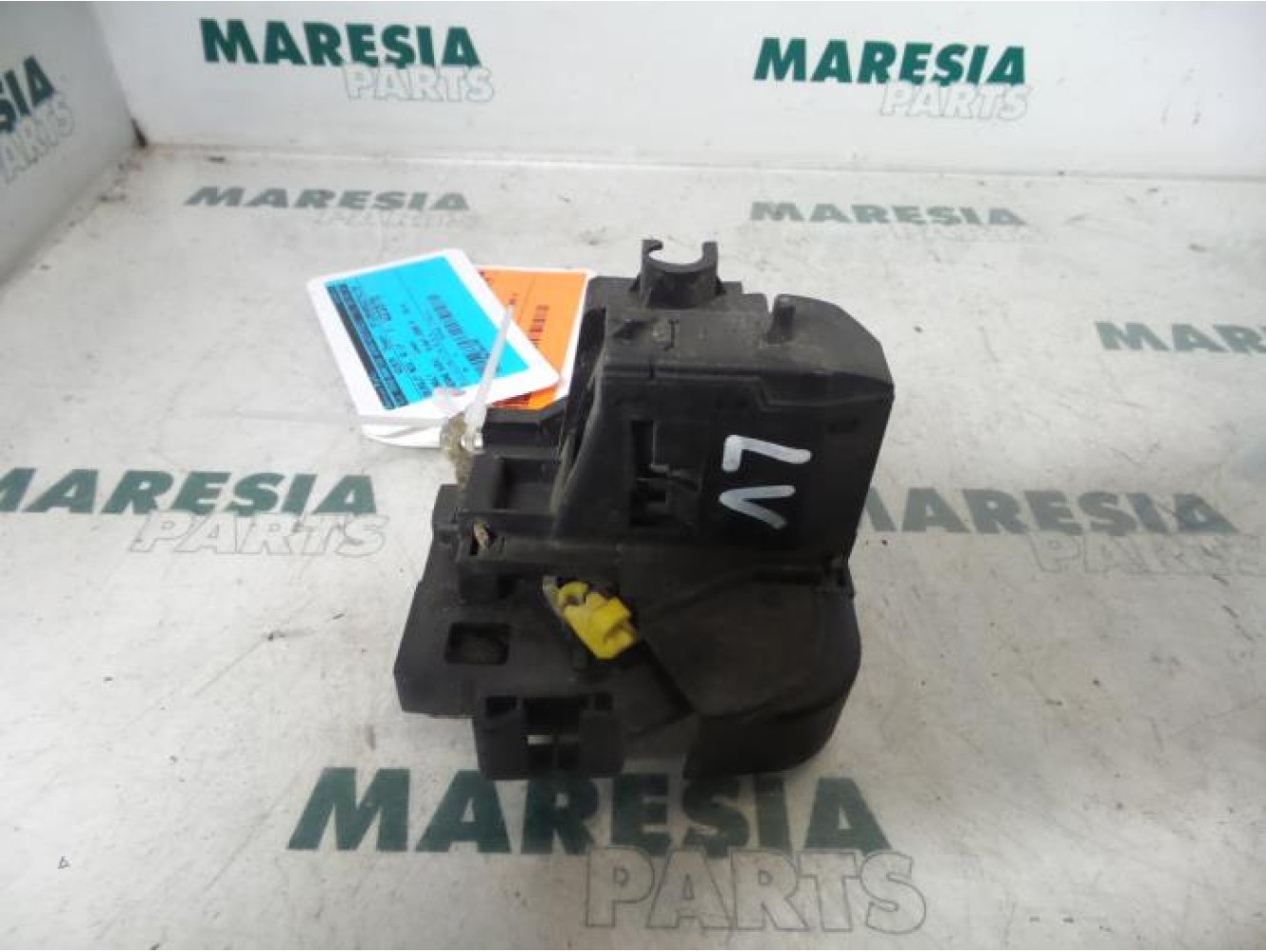 Renault - Megane Scenic - Door lock mechanism 4-door, front left