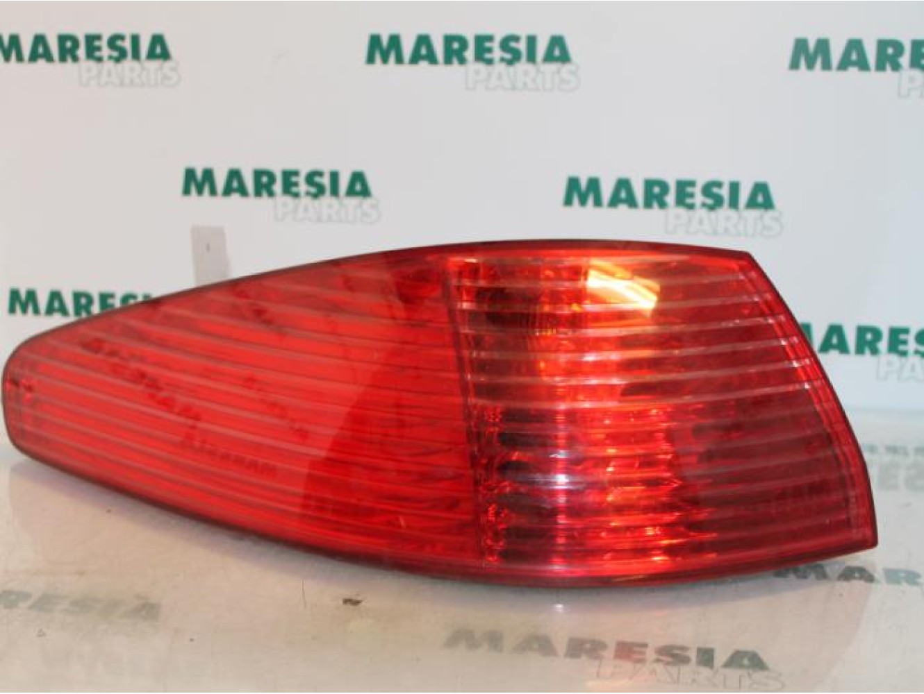 Peugeot - 607 - Achterlicht links
