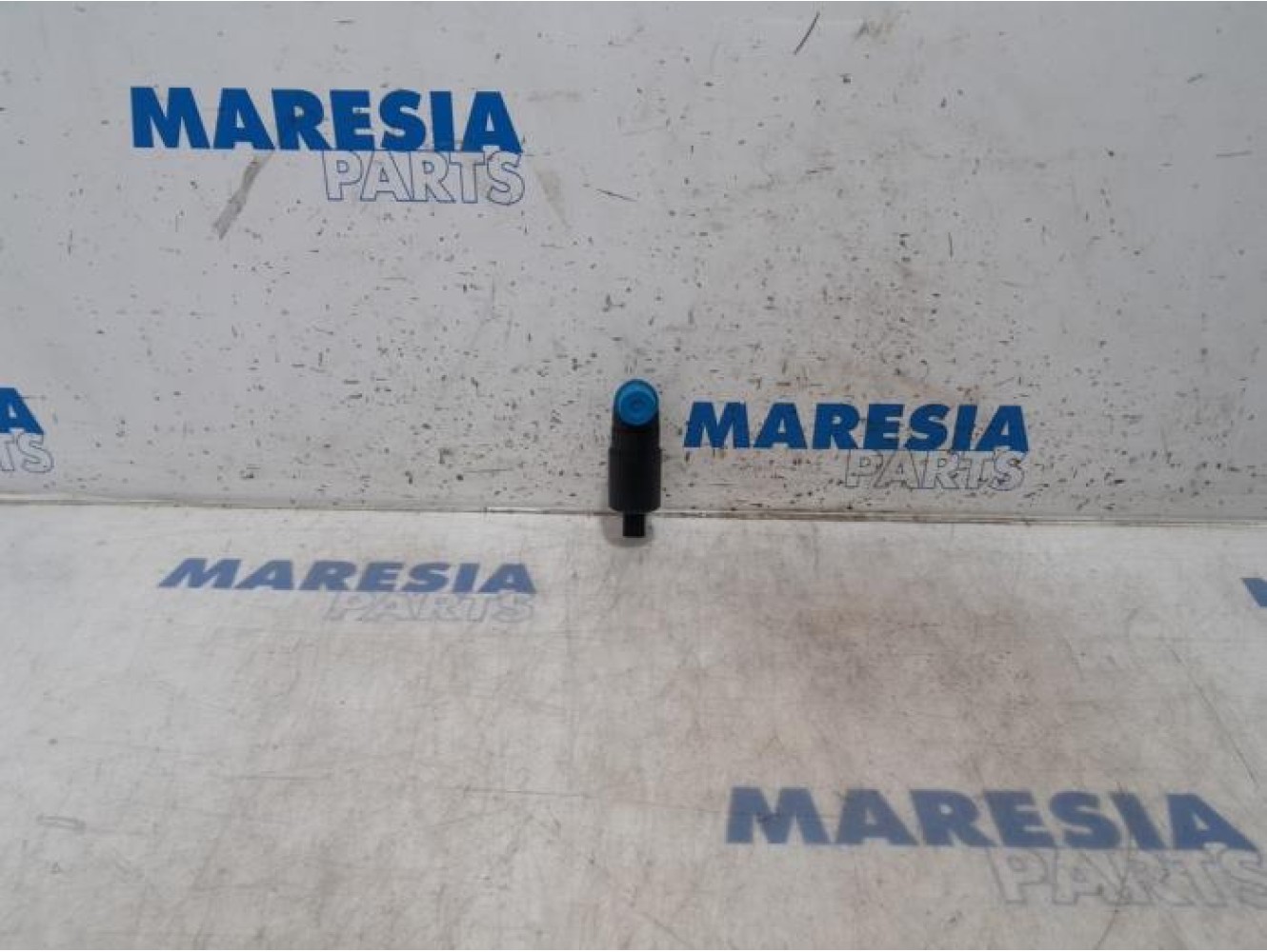 Citroen - C1 - Windscreen washer pump