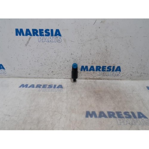 Citroen - C1 - Windscreen washer pump