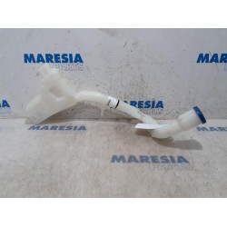 Citroen - C4 Cactus - Front windscreen washer reservoir