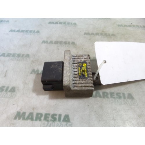 Renault - Laguna - Glow plug relay