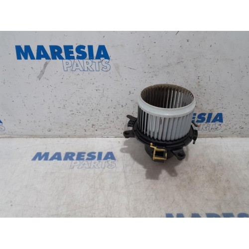 Opel - Vivaro - Heating and ventilation fan motor