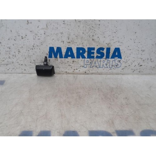 Citroen - DS3 - Front windscreen washer jet