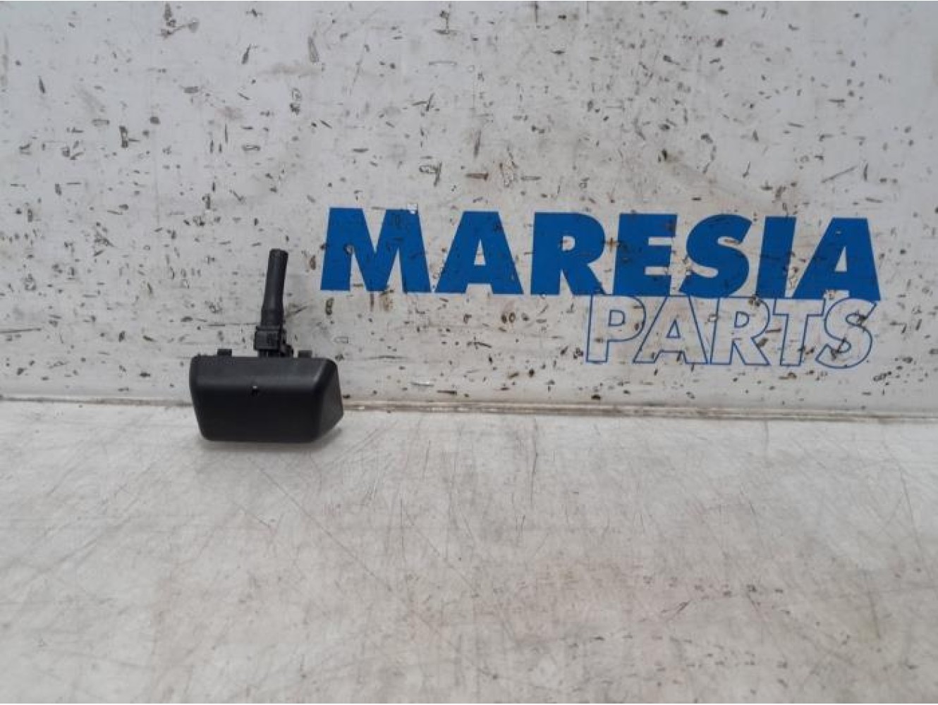Citroen - DS3 - Front windscreen washer jet