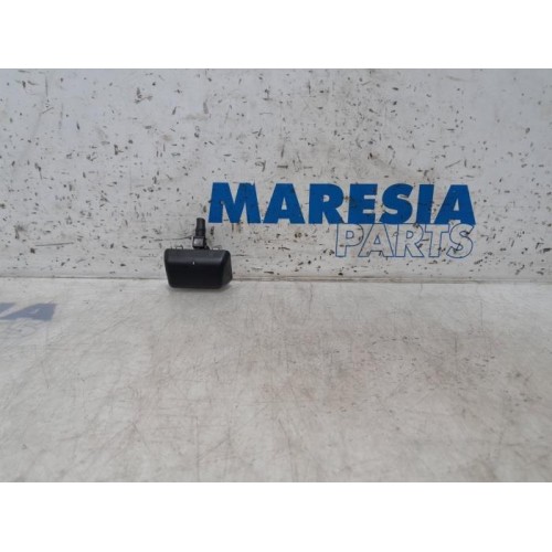 Citroen - DS3 - Front windscreen washer jet