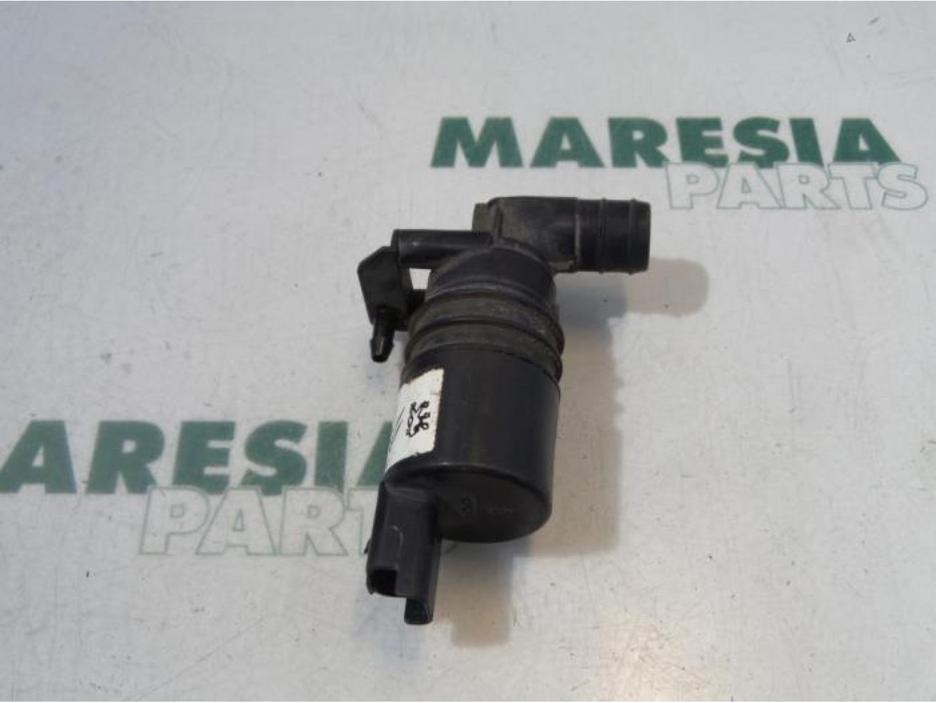 Peugeot - 407 - Scheibensprüherpumpe vorne