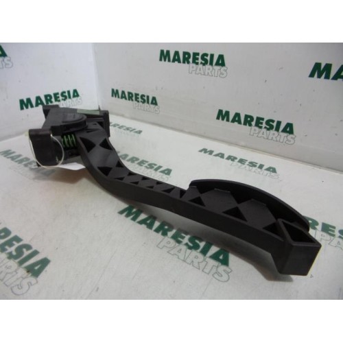 Alfa Romeo - 147 - Gaspedaalpositie Sensor