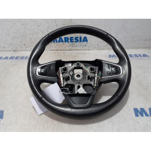 Renault - Captur - Steering wheel
