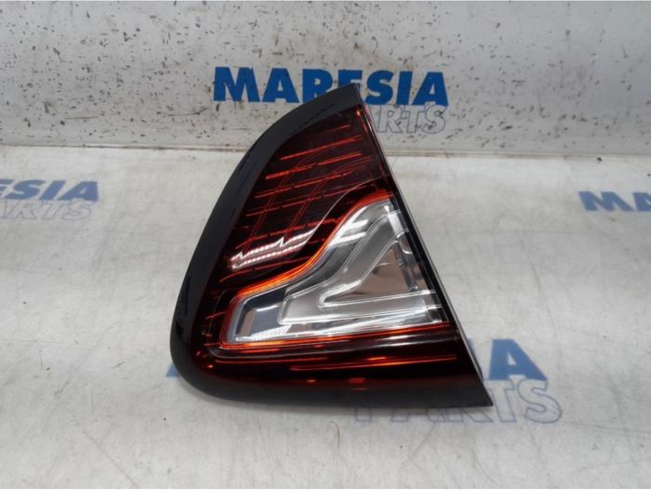 Renault - Captur - Achterlicht links