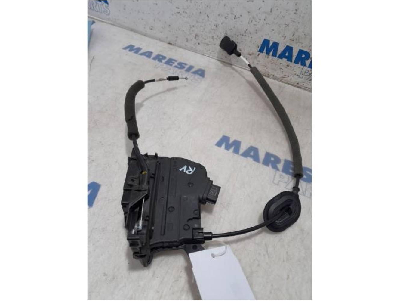 Renault - Captur - Front door lock mechanism 4-door, right