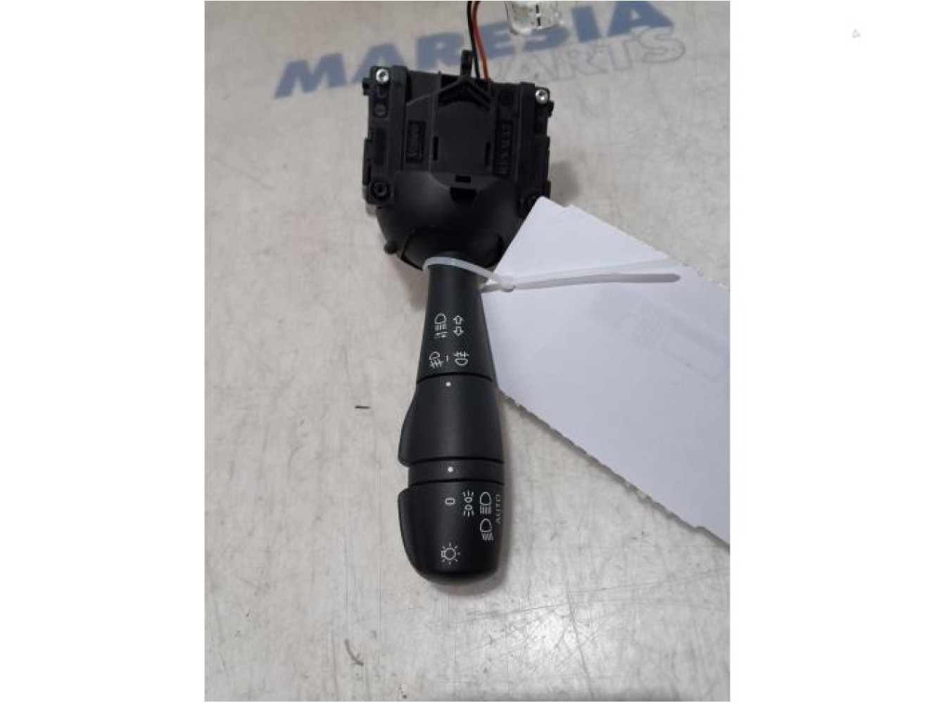 Renault - Captur - Light switch