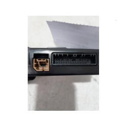 Renault - Captur - Multi-media control unit