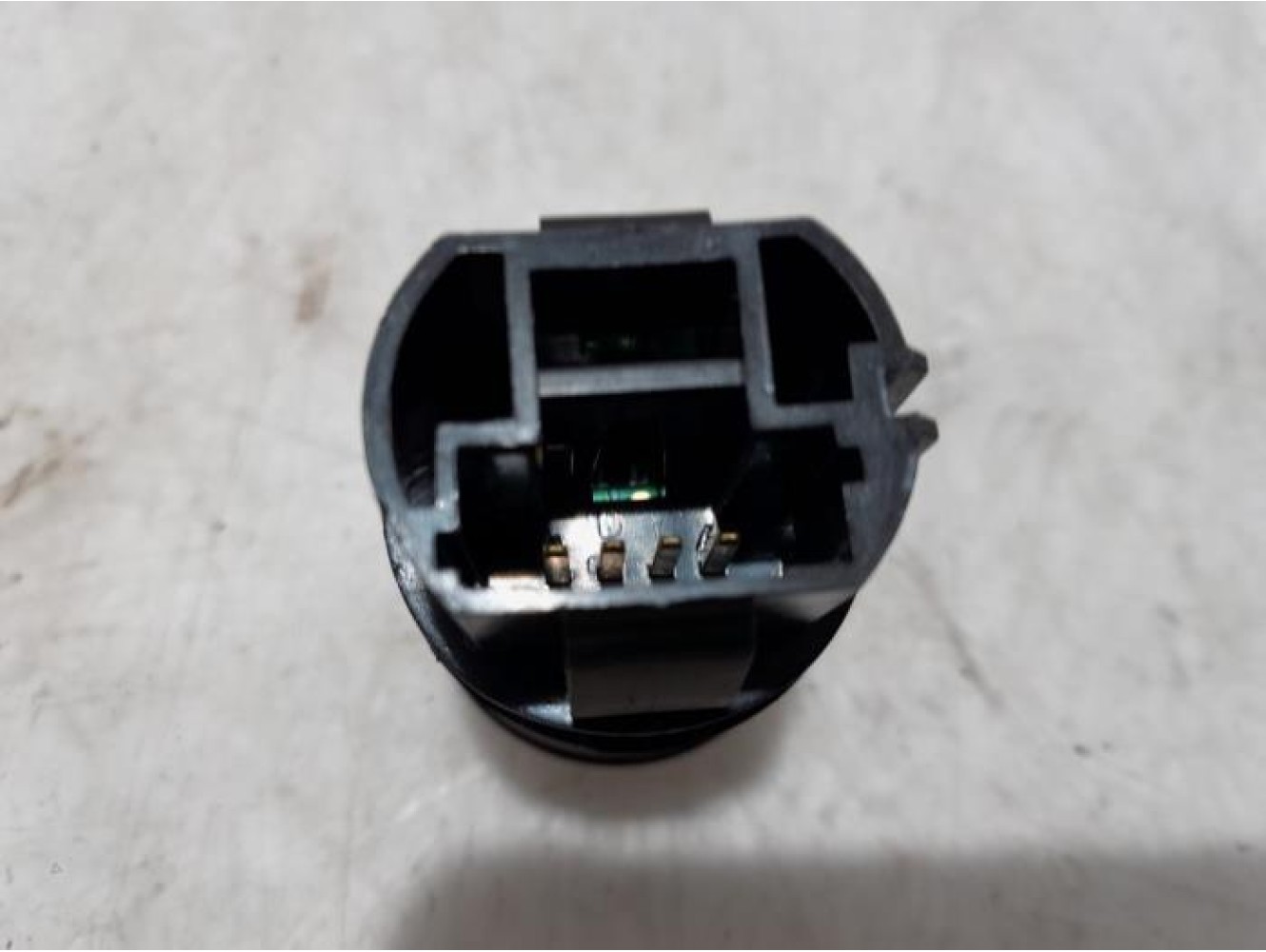 Renault - Captur - Start/stop switch