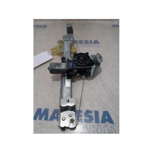 Renault - Captur - Rear door window mechanism 4-door, right