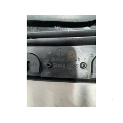 Renault - Captur - Quarter light, front right