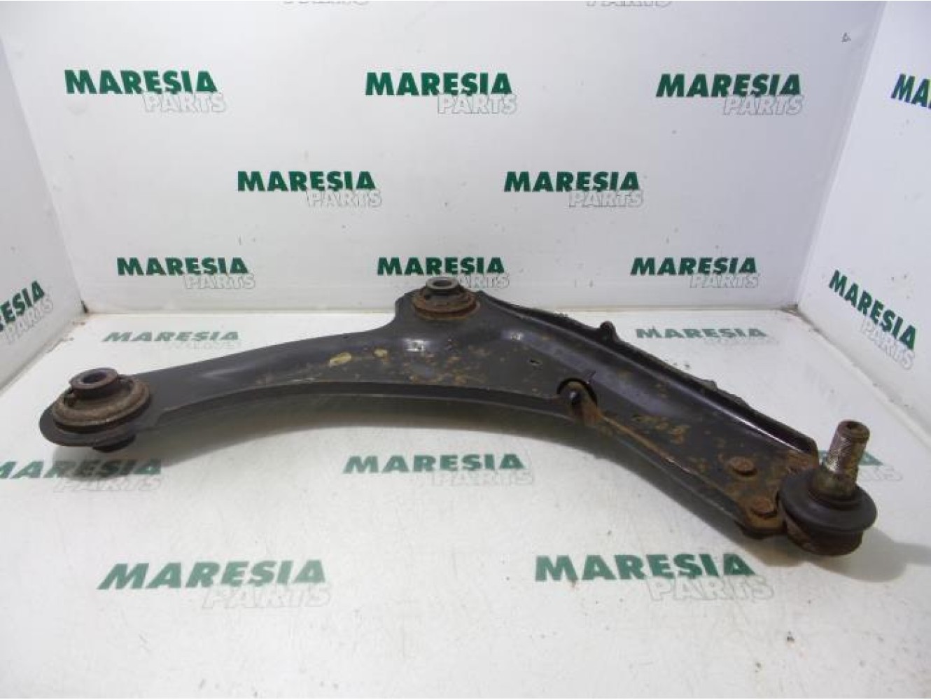Renault - Laguna - Front lower wishbone, right