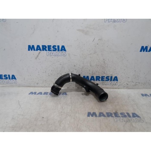 Renault - Clio - Turbo hose